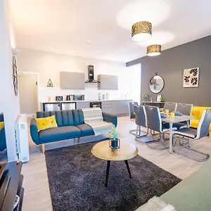  Apartment Luxury Spacious 2-bed & High Ceiling United Kingdom