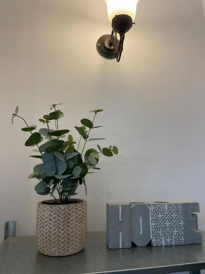 Cozy 3 Bedrooms Home Off Mill Road Sleep 캠브리지 0*,